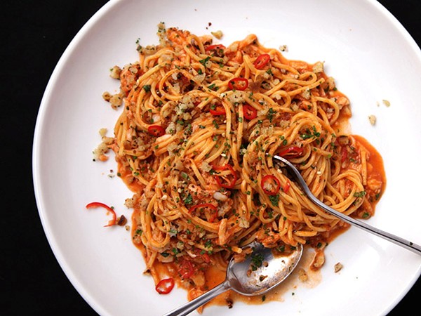 Pasta with crab, tomato, and chilies