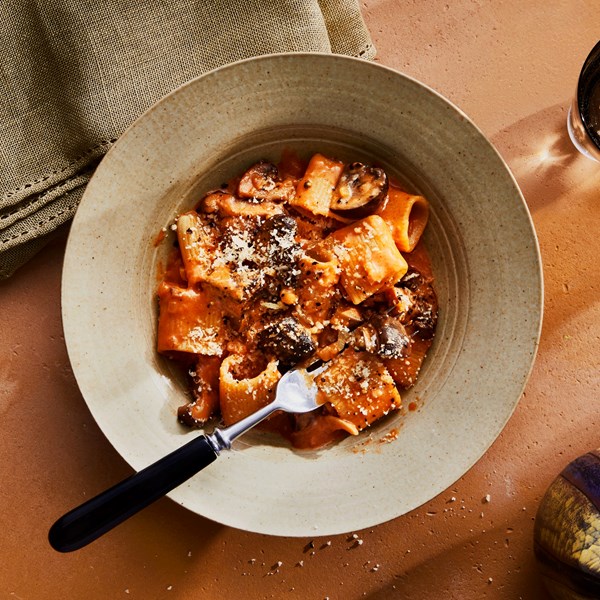 Pasta with creamy mushroom ragù 