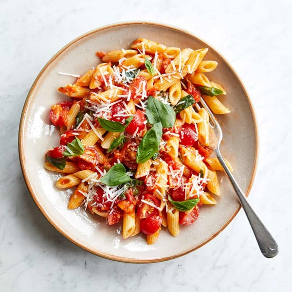 Pasta with double tomato sauce (Pasta con doppia salsa)
