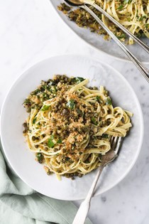 Pasta with fried capers