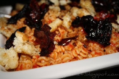 Pasta with fried chiles and bread crumbs