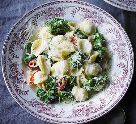 Pasta with kale, chilli & mascarpone 