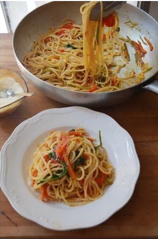 Pasta with lots of vegetables (Pasta all'ortolana)