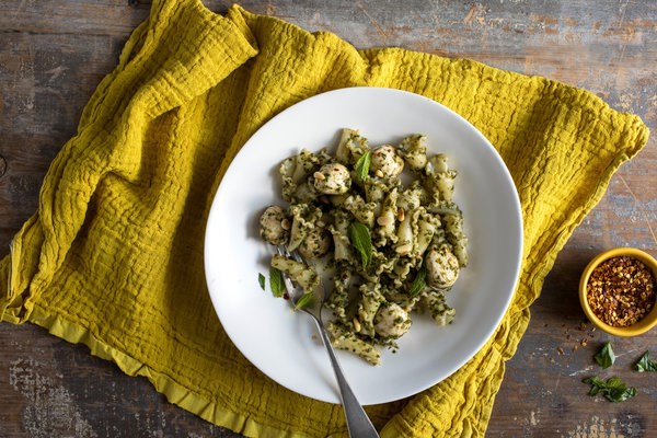 Pasta with mint, basil and fresh mozzarella