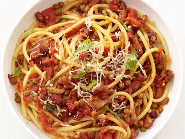 Pasta with pancetta and lentils