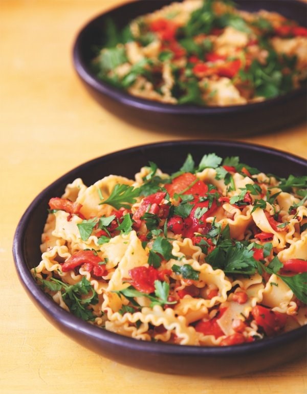 Pasta with pancetta, parsley and peppers