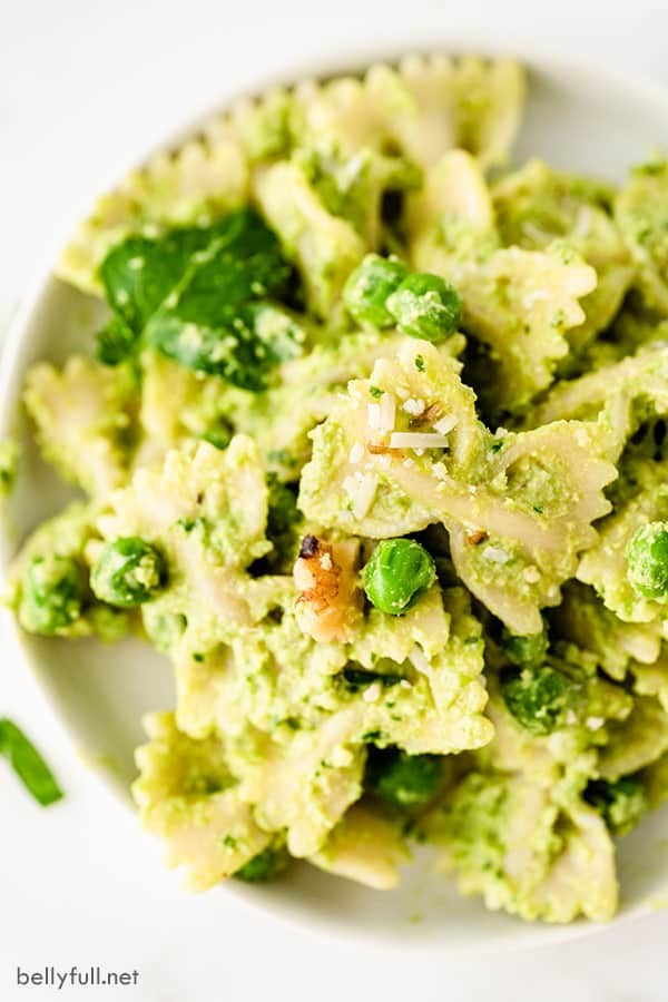 Pasta with pea and parsley pesto