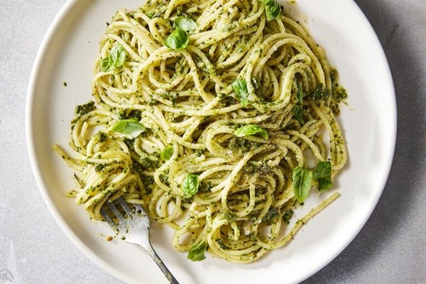 Pasta with pesto 