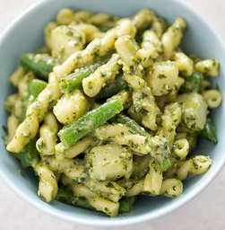 Pasta with pesto and potatoes