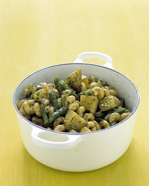 Pasta with pesto, potatoes, and green beans