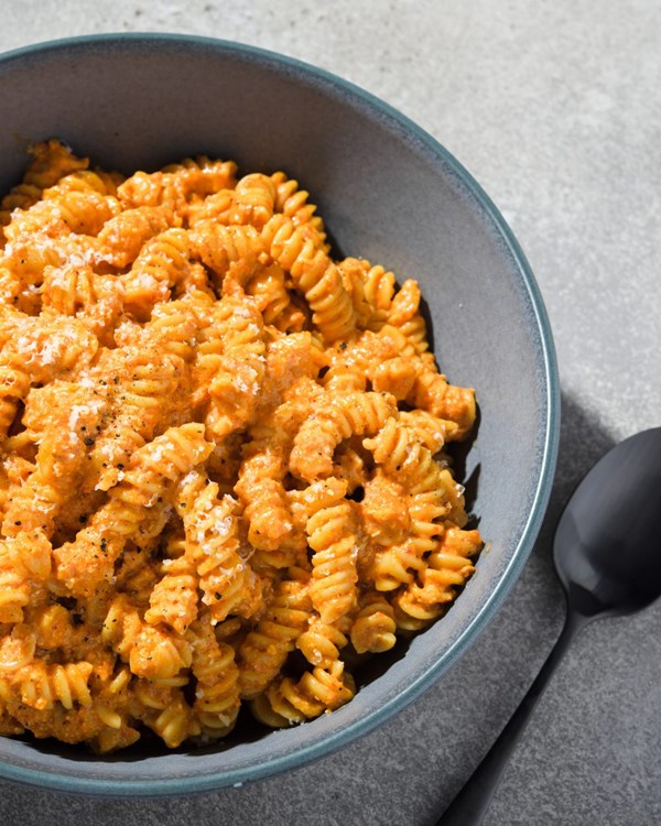 Pasta with pesto rosso
