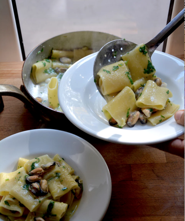 Pasta with potato and mussels