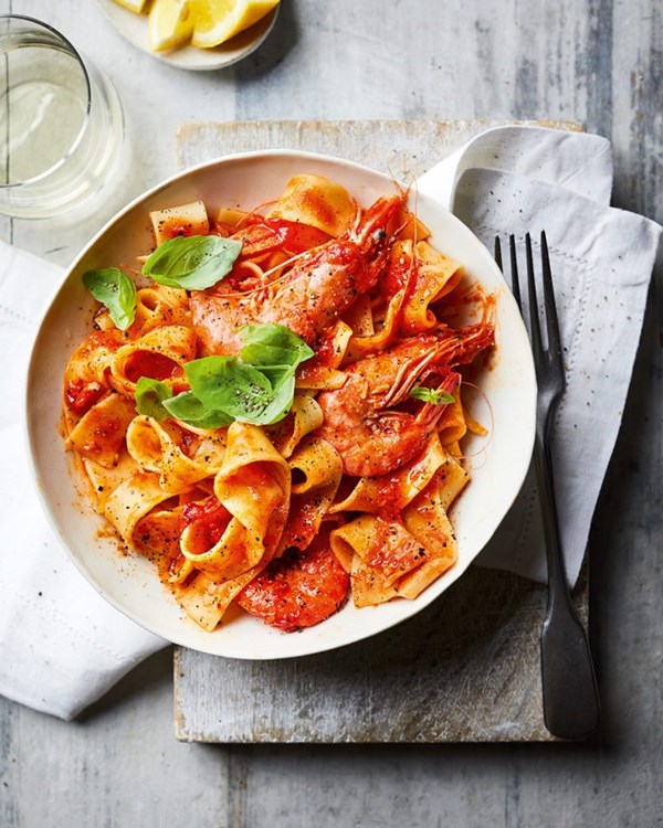 Pasta with prawn harissa