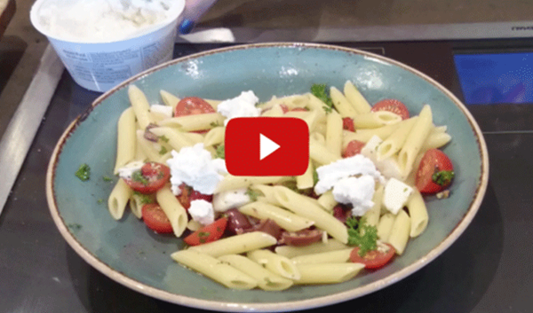 Pasta with raw sauce (Pasta alla checca)