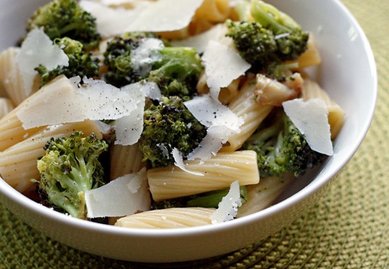 Pasta with roasted broccoli with garlic and oil