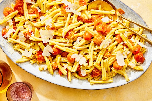 Pasta with roasted Sun Gold tomato sauce