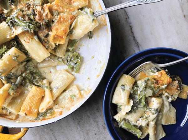 Pasta with Roquefort and broccoli rabe