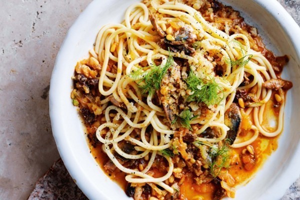 Pasta with sardines (Pasta con le sarde)