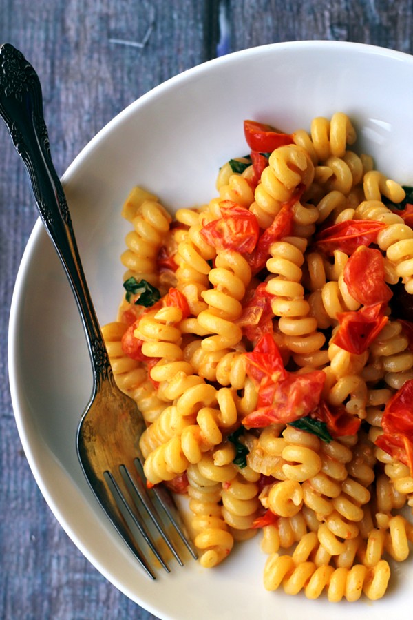 Pasta with slow-roasted cherry tomatoes and cream
