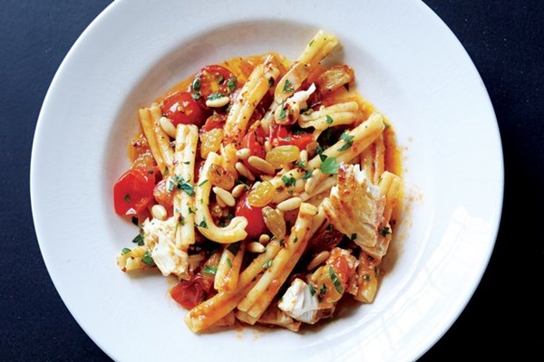 Pasta with swordfish and cherry tomato sauce 