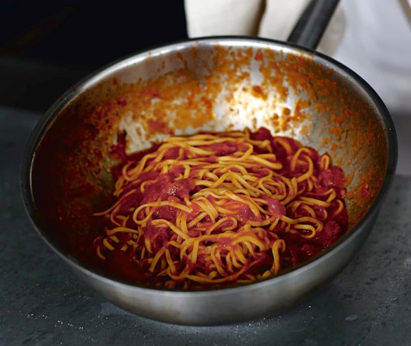 Pasta with tomatoes and chilli