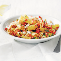 Pasta with walnut and roasted pepper pesto