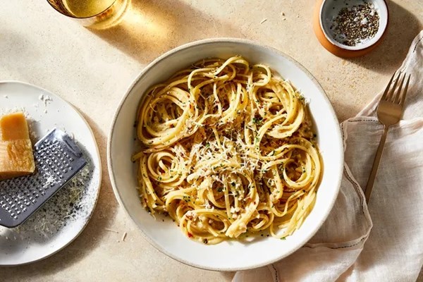 Pasta with white wine sauce