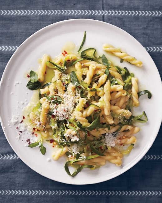 Pasta with zucchini, mint, and pecorino