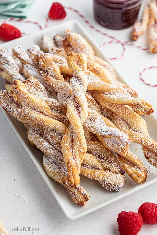 Pastry jam twists