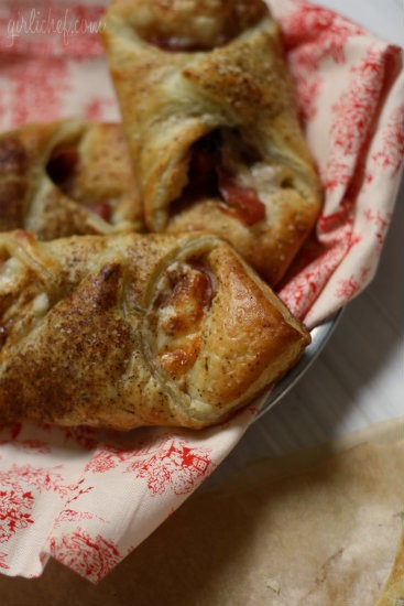 Pastry puffs (ham & cheese or prosciutto & Parmesan)