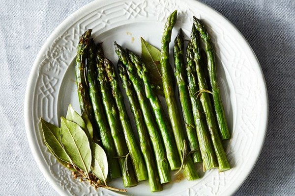 Patricia Wells' asparagus braised with fresh rosemary and bay leaves