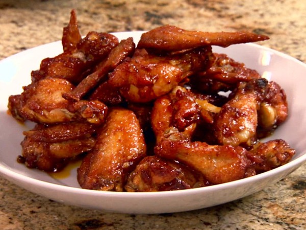 Pat's spicy peach hot wings