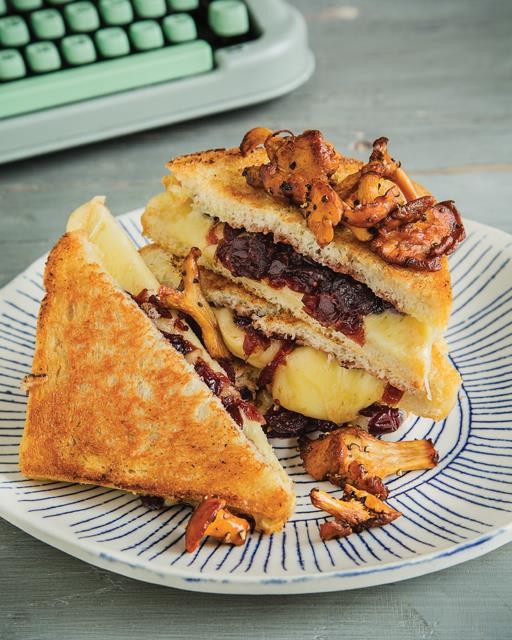 Paul's grilled cheese with chanterelles & cranberries