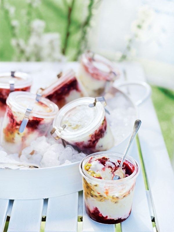 Pavlova ice-cream jars