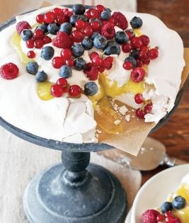 Pavlova with lime curd & berries