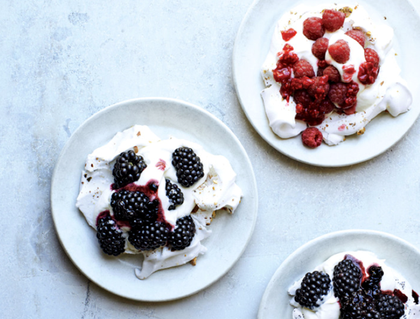 Pavlovas with fresh berries