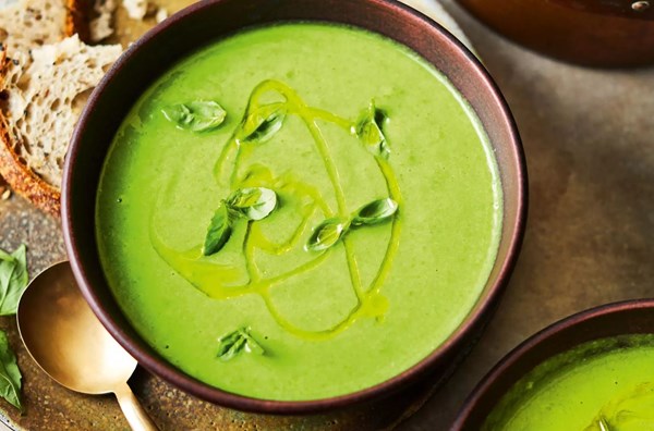 Pea & basil soup