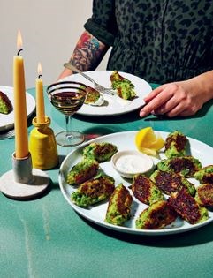 Pea & mint fritters with garlic mayo
