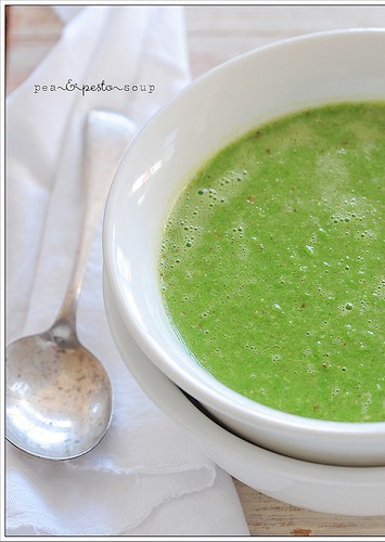 Pea & pesto soup
