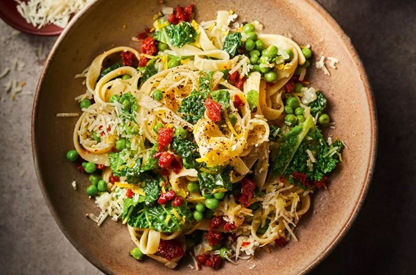 Pea & Savoy cabbage fettuccine with chorizo crumb