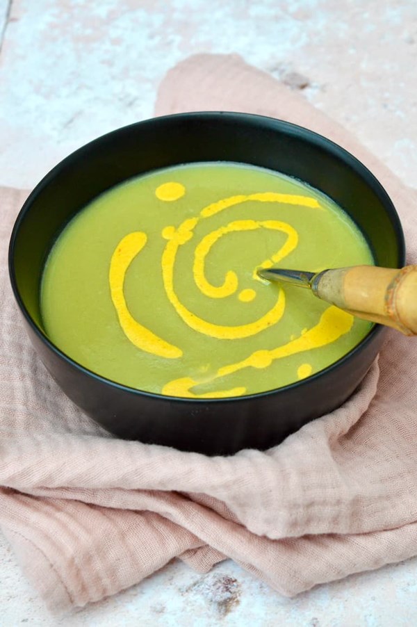 Pea and leek soup