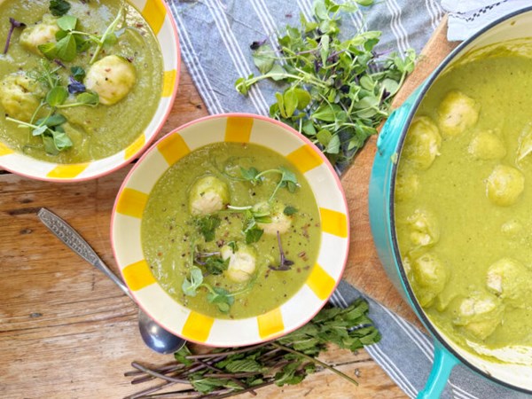 Pea and mint soup