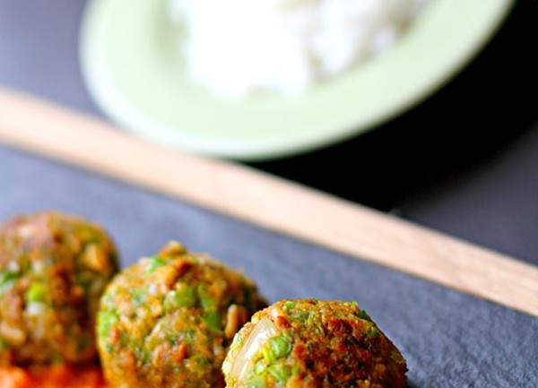 Pea and Quorn kofta curry