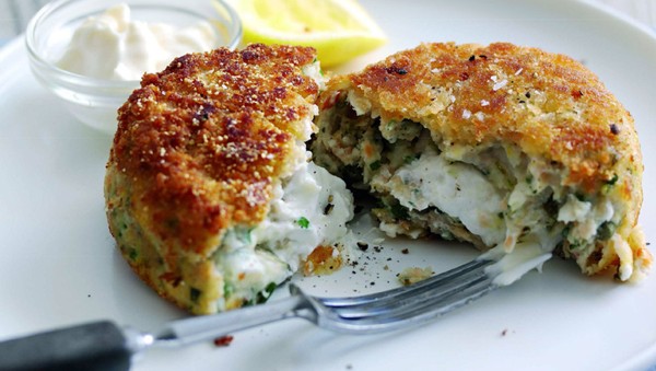 Pea and salmon fishcakes