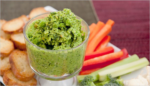 Pea dip with Parmesan