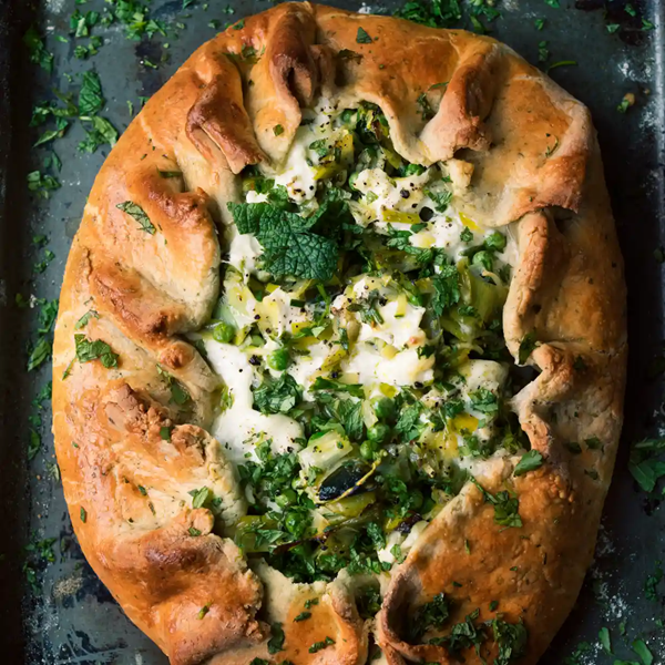 Pea, herb and mozzarella pie