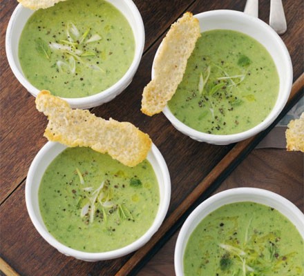 Pea, mint and spring onion soup with Parmesan biscuits