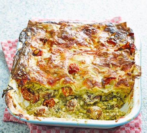 Pea, pesto & sausage lasagne