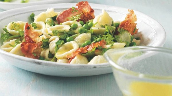 Pea, prosciutto and pasta salad