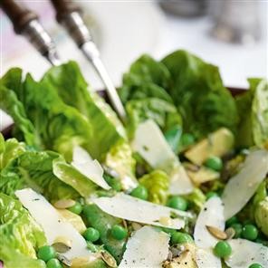Pea salad with avocado